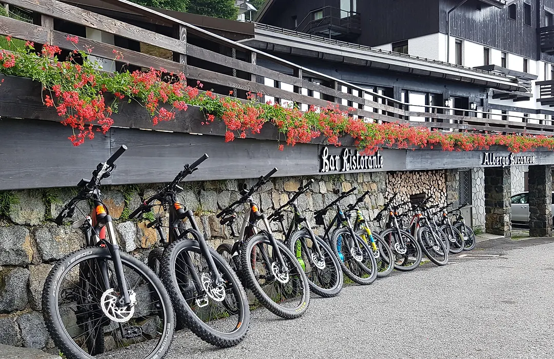 Albergo Ristorante Bucaneve-1